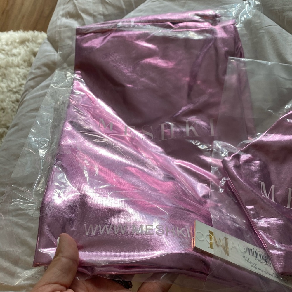 Meshki Zumi metallic pink skirt set crop - Picture 7 of 7